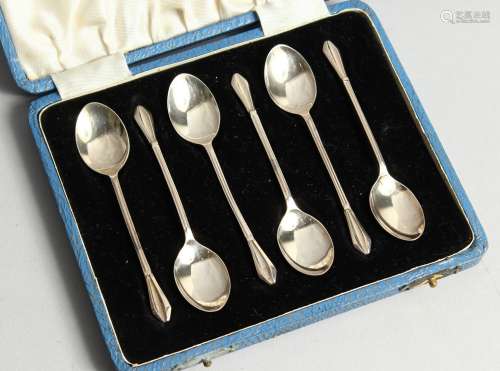 A SET OF SIX STERLING SILVER COFFEE SPOONS cased Birmingham ...