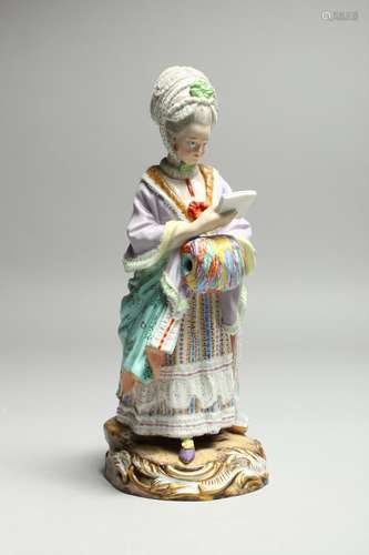 A GOOD 19TH CENTURY MEISSEN PORCELAIN FIGURE OF A LADY with ...