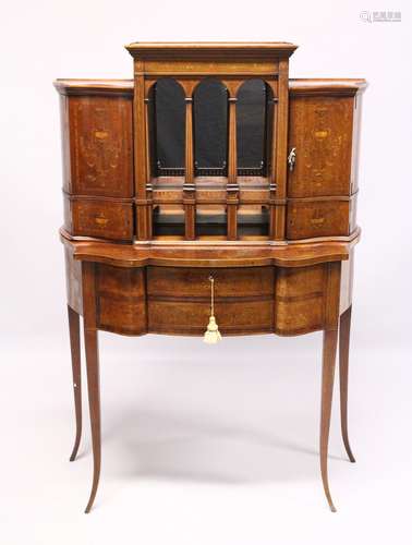 A VERY GOOD EDWARDIAN SHERATON REVIVAL SIDE CABINET, the upp...