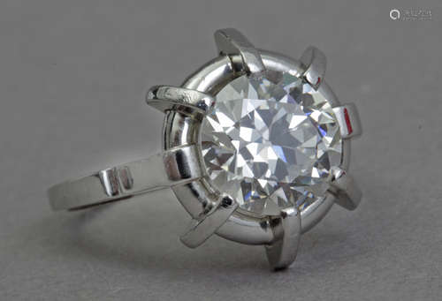 A first haf of 20th century 3,5 ct. approx. old brilliant cu...