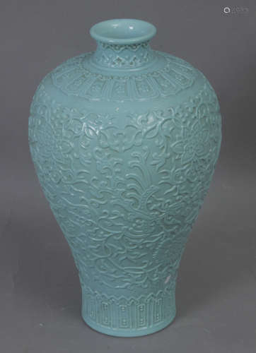 An early 20th century Chinese vase from Republic period
