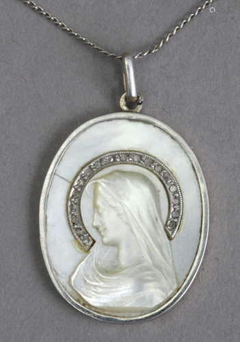 An Art-Déco devotional medal circa 1927