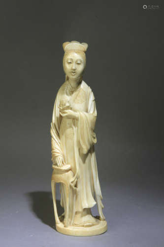 A Chinese ivory sculpture circa 1900