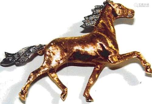 18K GOLD DIAMOND SET HORSE BROOCH