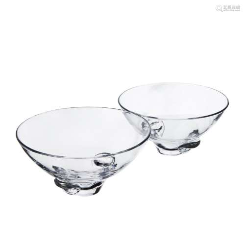 PAIR OF STUBEN GLASS BOWLS