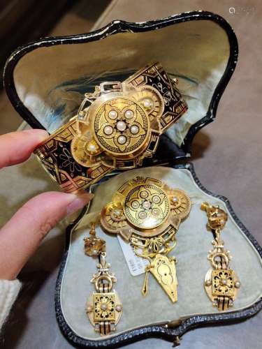 1890年精美伊特鲁斯坎风格胸针手镯耳环套，14k金，65.9克，