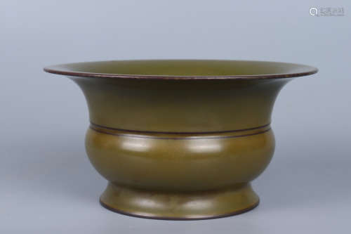 Chinese Qing Dynasty Qianlong Porcelain Flowerpot