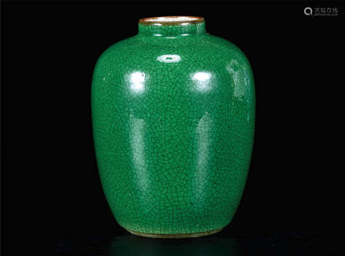 哥窑绿釉罐