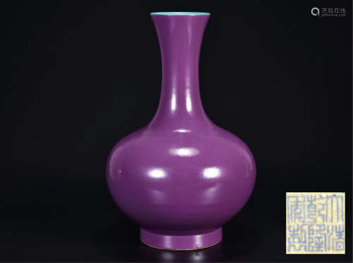 茄皮紫釉赏瓶
