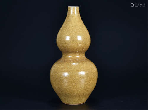 米黄釉哥窑葫芦瓶