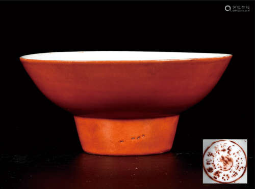珊瑚红釉碗