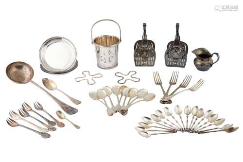 A COLLECTION OF FRENCH CHRISTOFLE SILVER PLATED ITEMS