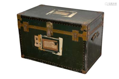 A LARGE TRAVELLING TRUNK, 20TH CENTURY