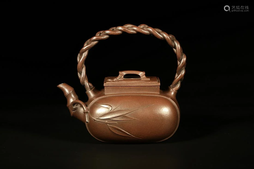 A ZISHA OR PURPLE CLAY TEAPOT