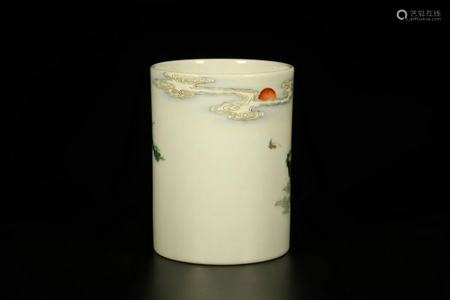 A FAMILLE ROSE GLAZE PORCELAIN BRUSH HOLDER