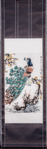 A CHINESE VERTICAL PEACOCK PAINTING SCROLL