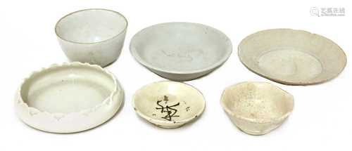 A collection of Chinese ceramics,