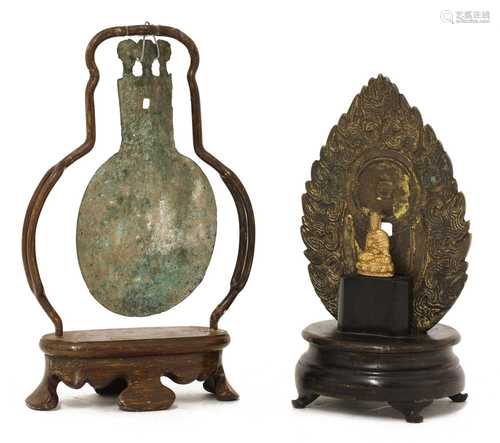 A Chinese bronze mandorla,