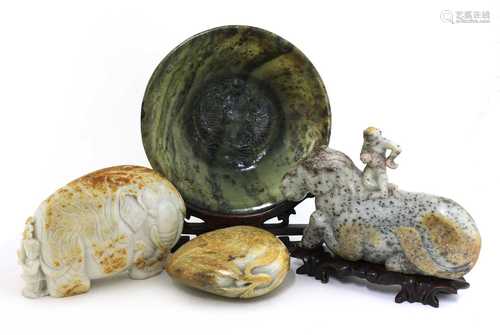 A collection of Chinese jade carvings,