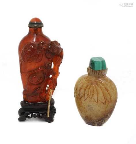 A Chinese amber snuff bottle,