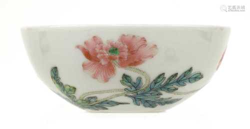 A Chinese famille rose tea bowl,