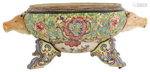 A Chinese export Canton enamelled tureen,