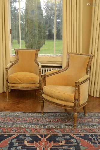 A pair of fauteuil armchairs,