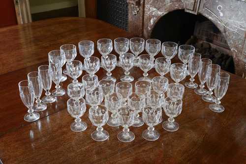 A suite of Villeroy & Boch drinking glasses,