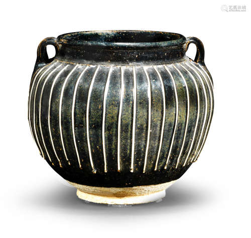 A BLACK-GLAZED 'RIBBED' JAR Northern Song/Jin Dynasty