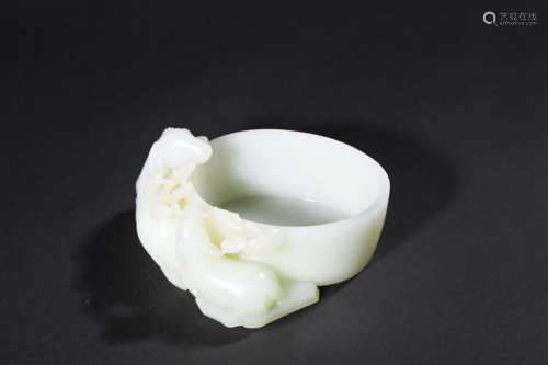 A Carved White Jade Brush Washer