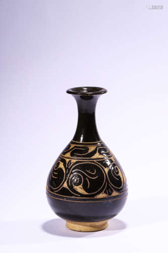 A Cizhou Yuhuchun Vase