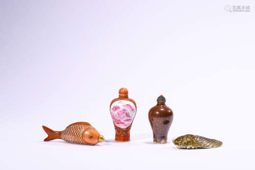 A Group of Four Snuff Bottles, Late Qing Dynasty