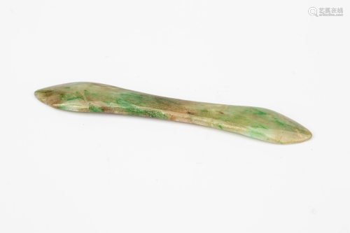 LATE QING JADEITE HAIRPIN