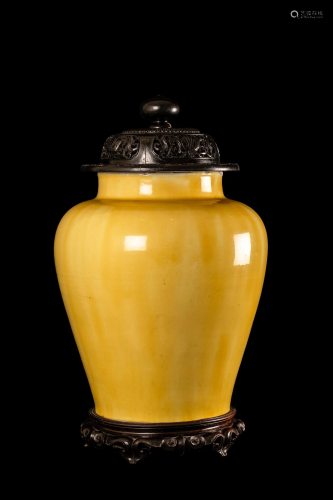 QING KANGXI YELLOW GLAZED GENERAL JAR