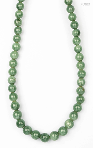 JADEITE NECKLACE