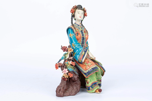 20TH CENTURY CARVED PORCELAIN LADY
