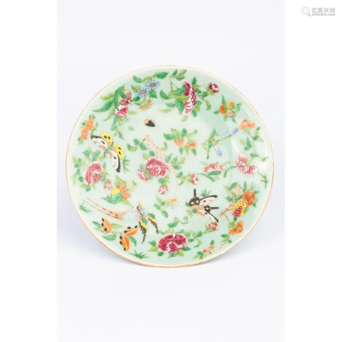 QING DYNASTY PEA-GREEN FLOWER BUTTERFLY PLATE