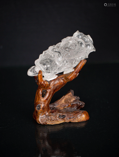 20TH CENTURY CRYSTAL CABBAGE ORNAMENT WITH BASE