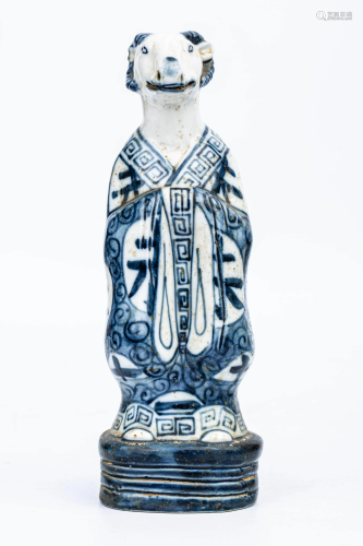 19TH CENTURY JAPAN WHITE AND BLUE PORCELAIN ORNAMENT