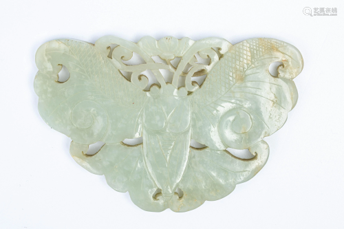 MID QING MOTH ORNAMENT 110G