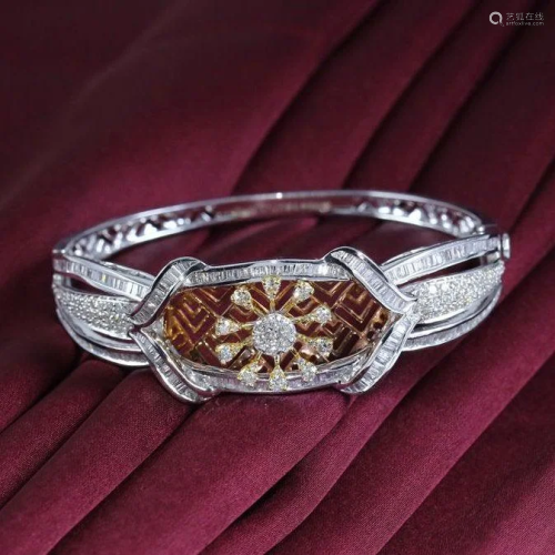 14 K White Gold IGI Certified Designer Diamond Bracelet