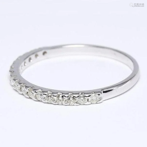 14 K / 585 White Gold Diamond Band Ring