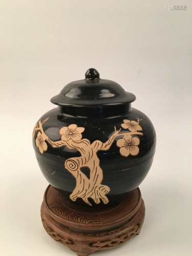Chinese Jizhou Yao Jar with Cover