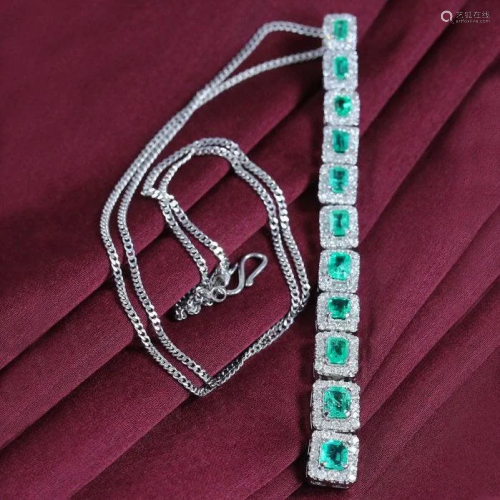 14 K / 585 White Gold Emerald Diamond Pendant Necklace