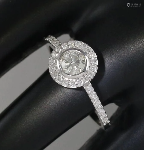 14 K / 585 White Gold Solitaire Diamond Ring