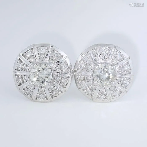 14 K / 585 White Gold Solitaire Diamond Earrings