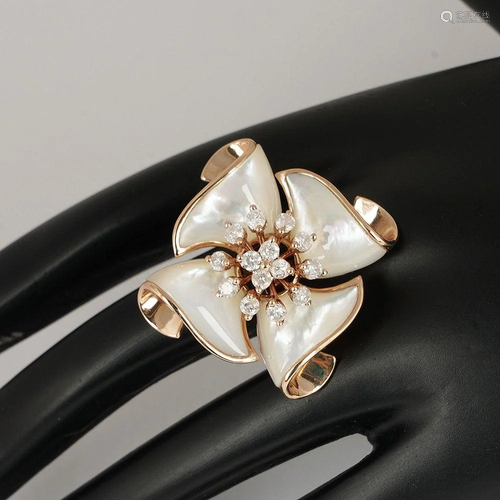 14 K / 585 Rose Gold Diamond & Mother of Pearl Ring