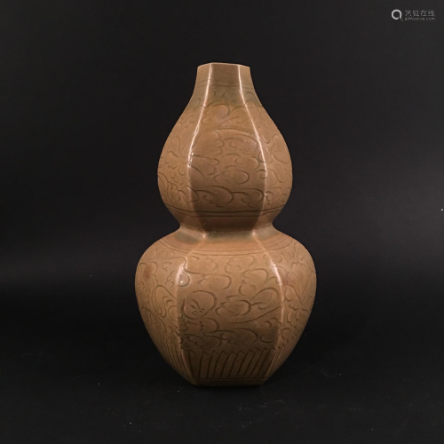 Chinese Yaozhou Kiln Double Goured Bottle
