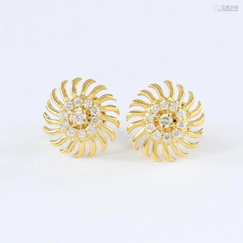 14 K / 585 Yellow Gold Diamond Earring Studs