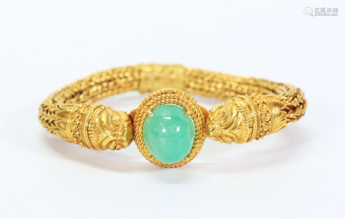 Emerald Cabochon 22K Greco-Roman Bracelet
